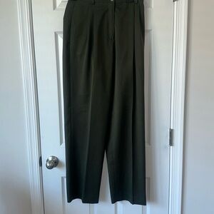 Liz Claiborne sports size 10 tall bootcut  good condition green